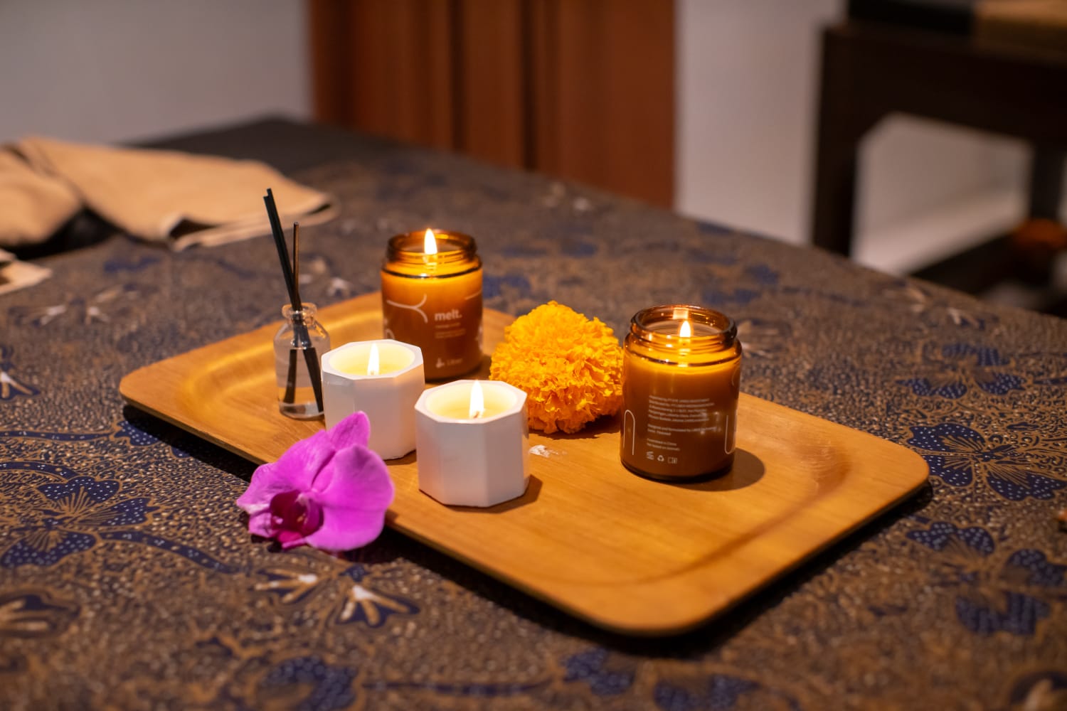 Candles and oils for a calm finishing moment