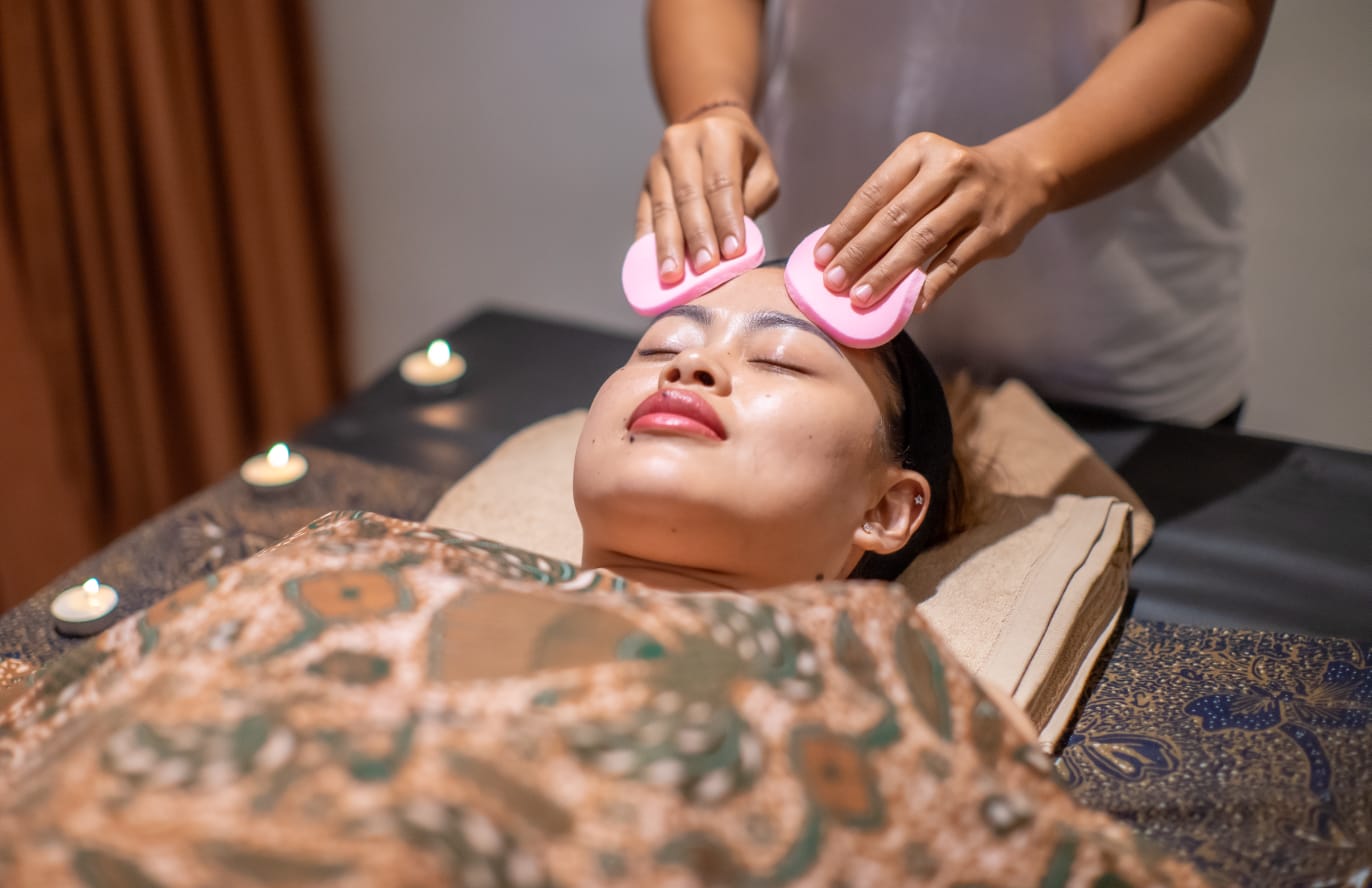 Gentle facial care in progress