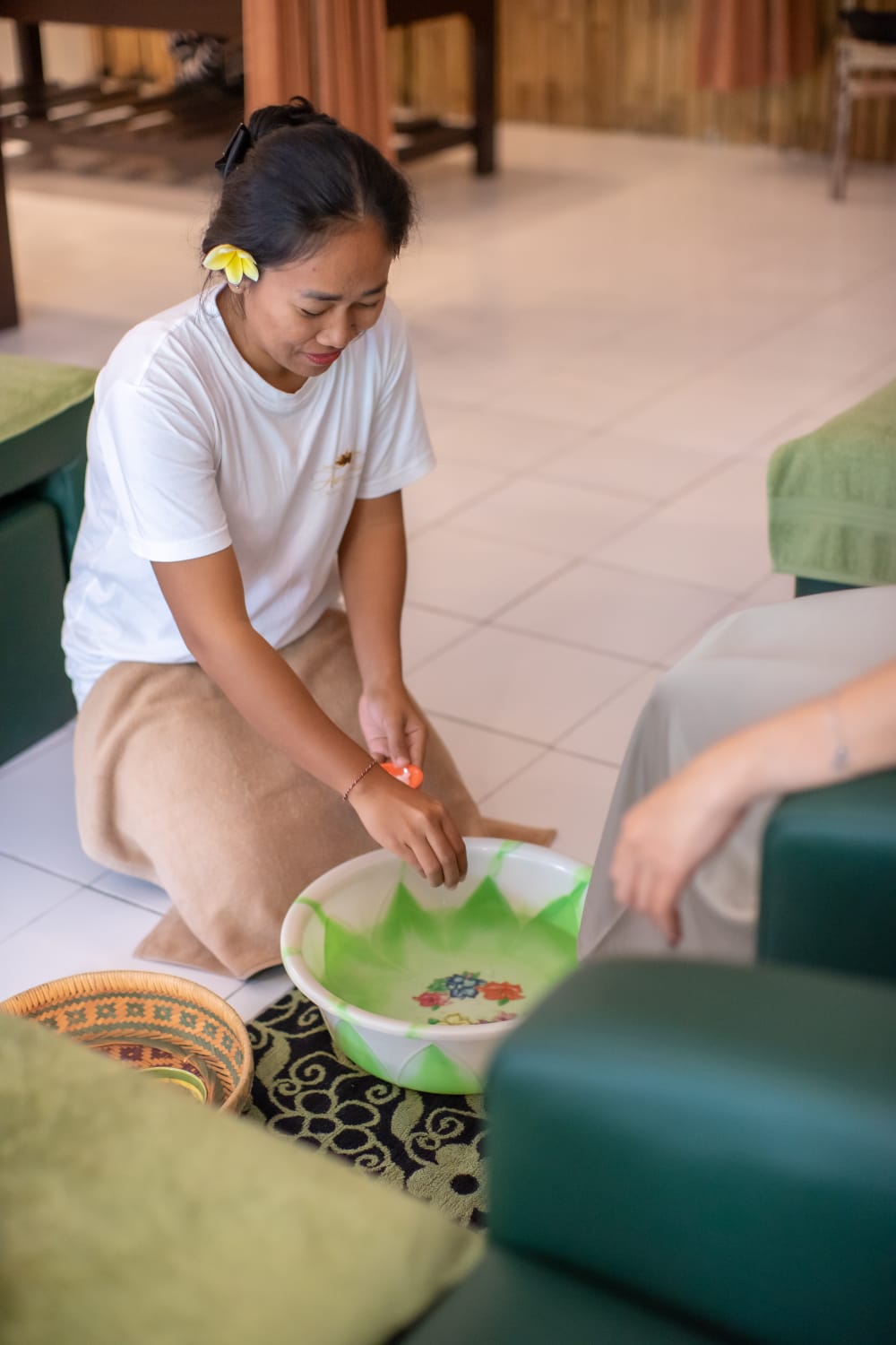 A quiet foot spa treatment