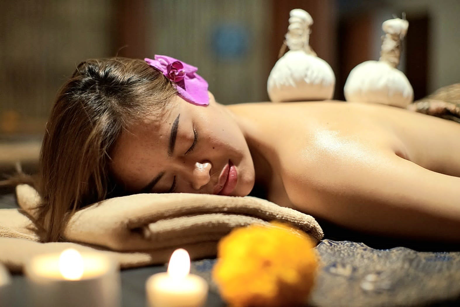 Aura Bliss signature massage in progress