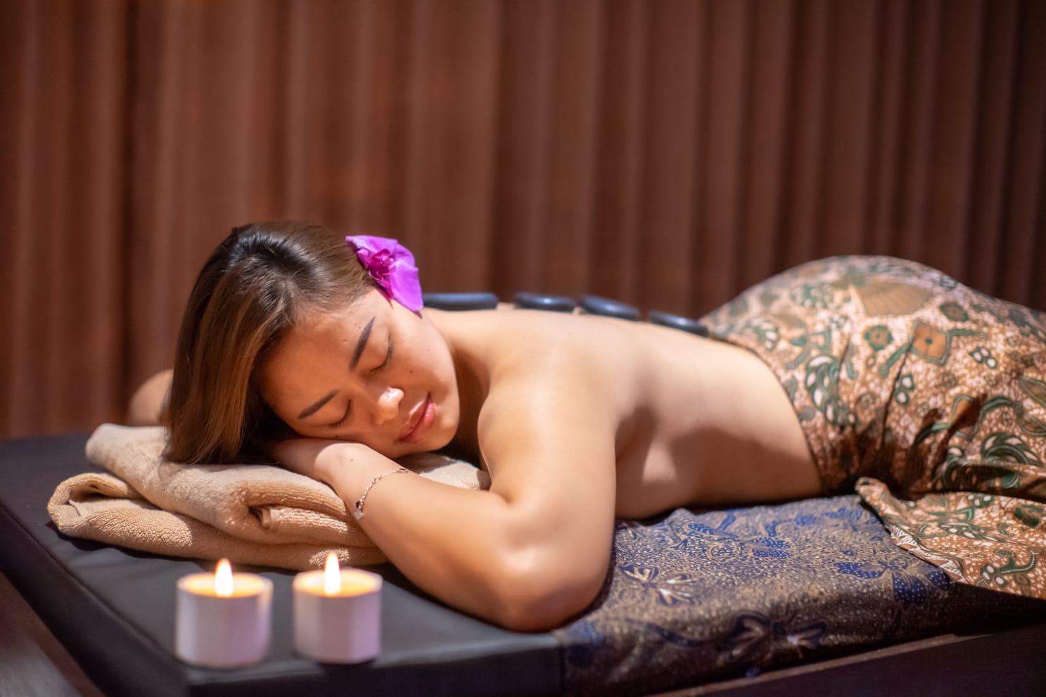 Aura Bliss signature massage in progress